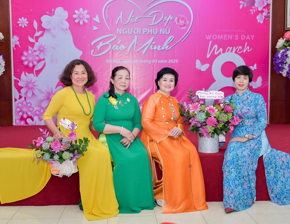 83 am ap ron rang va tran ngap yeu thuong tai bao minh mkt 5821
