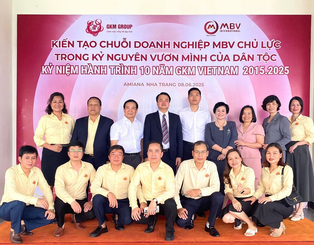 Công ty CP BMK Bảo Minh tham dự sự kiện kỷ niệm 10 năm thành lập GKM Group và hội thảo “Kiến tạo chuỗi doanh nghiệp MBV chủ lực” 11 cong ty cp bmk bao minh tham du su kien ky niem 10 nam thanh lap gkm group va hoi thao kien tao chuoi doanh nghiep mbv chu luc du ky niem 10 nam thanh lap gkm group