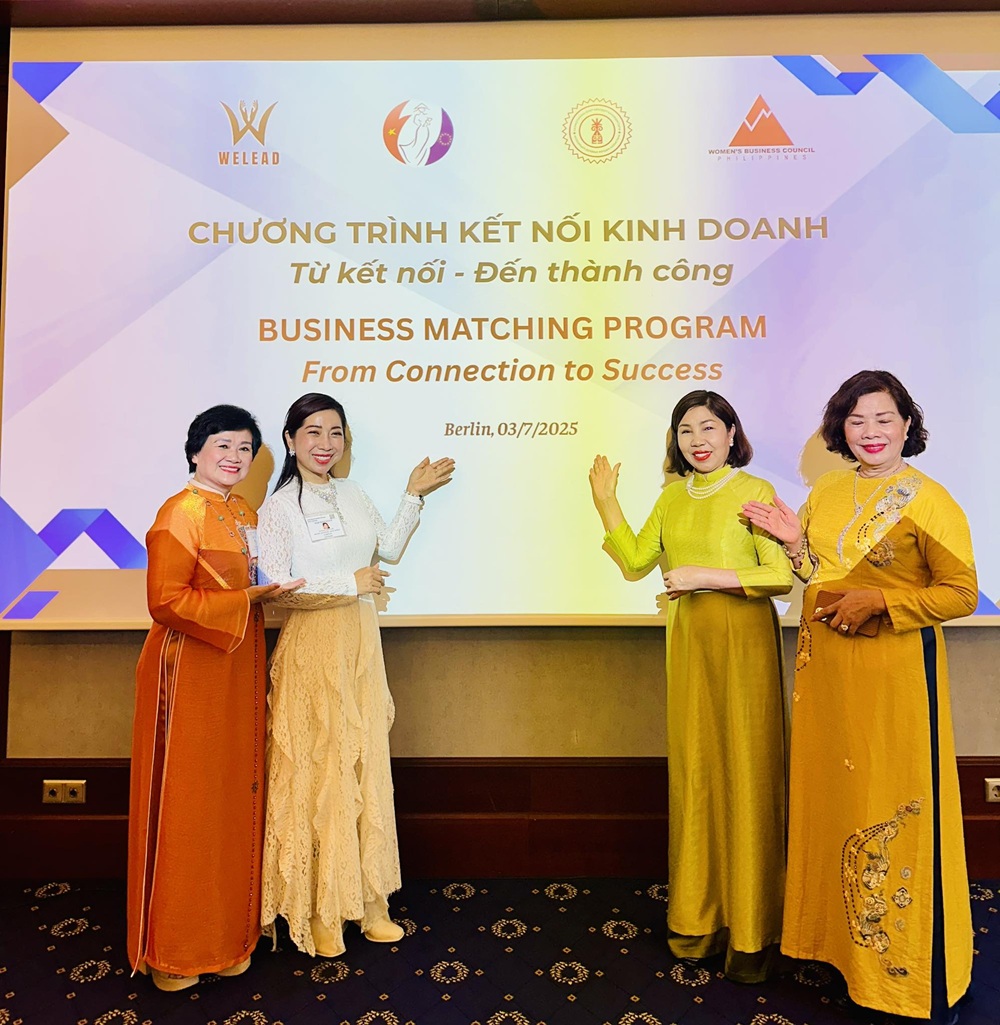 tong giam doc ngo thi tinh tham du hoi nghi thuong dinh phu nu toan cau gsw 2025 tai duc tong giam doc ngo thi tinh tham du hoi nghi thuong dinh phu nu toan cau gsw 2025 tai duc 11