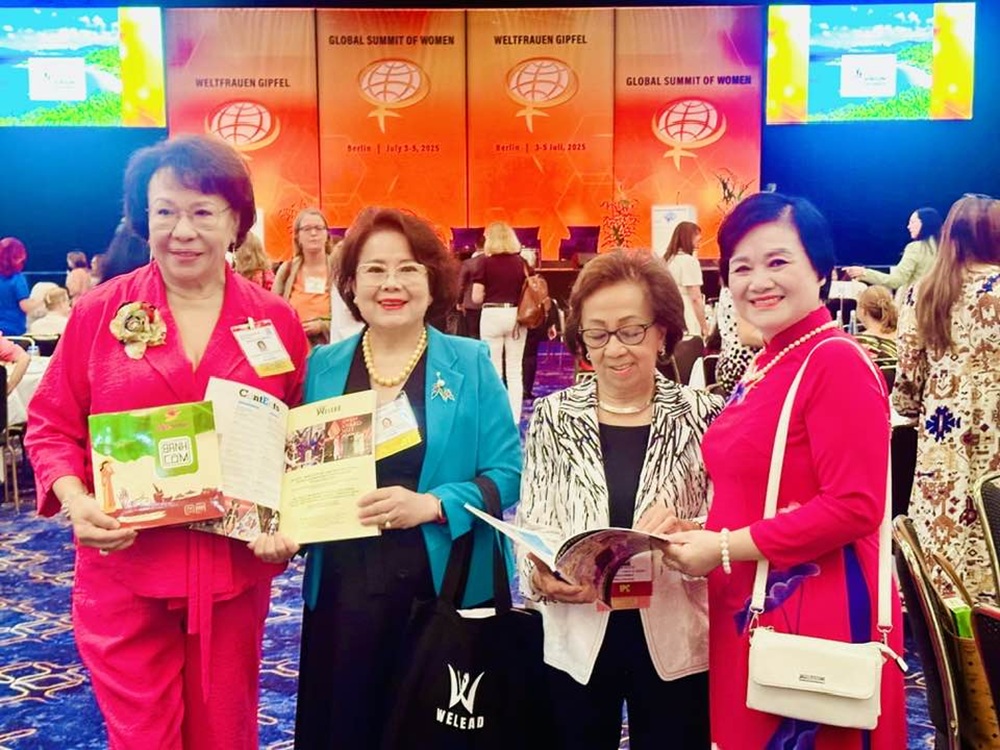 tong giam doc ngo thi tinh tham du hoi nghi thuong dinh phu nu toan cau gsw 2025 tai duc tong giam doc ngo thi tinh tham du hoi nghi thuong dinh phu nu toan cau gsw 2025 tai duc 8