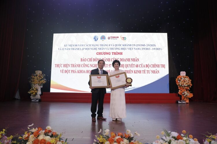nghe nhan ngo thi tinh tong giam doc banh mut keo bao minh vinh du duoc phong tang danh hieu nghe nhan quoc gia su kien nghe nhan tgd ngo thi tinh duoc phong tang nghe nhan quoc gia 17