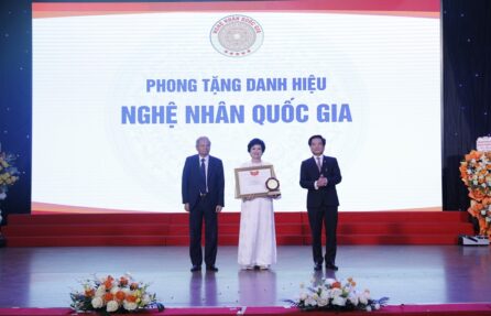 NGHỆ NHÂN NGÔ THỊ TÍNH – TỔNG GIÁM ĐỐC BÁNH MỨT KẸO BẢO MINH VINH DỰ ĐƯỢC PHONG TẶNG DANH HIỆU NGHỆ NHÂN QUỐC GIA