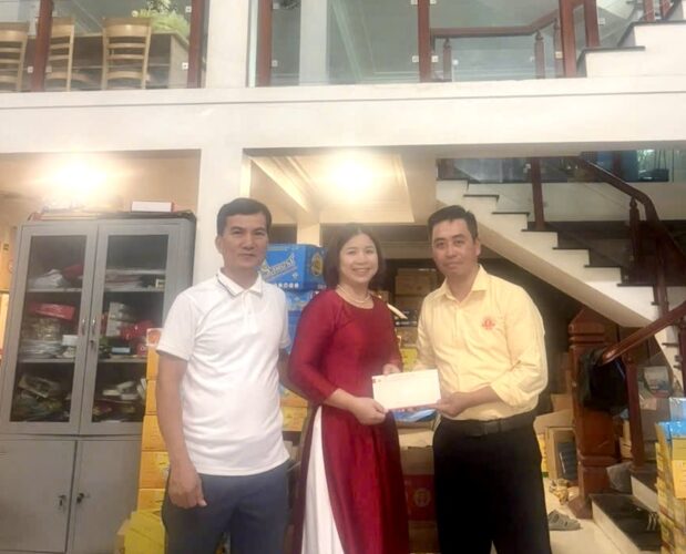 Bảo Minh đồng hành cùng các Nhà Phân Phối tại vùng ảnh hưởng do bão lũ 7 bao minh dong hanh cung cac nha phan phoi tai vung anh huong do bao lu npp hoai linh nghe an