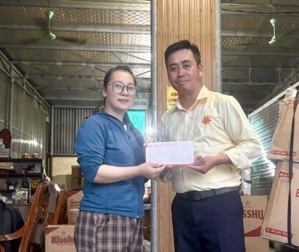 Bảo Minh đồng hành cùng các Nhà Phân Phối tại vùng ảnh hưởng do bão lũ 5 bao minh dong hanh cung cac nha phan phoi tai vung anh huong do bao lu npp quynh anh nghe an