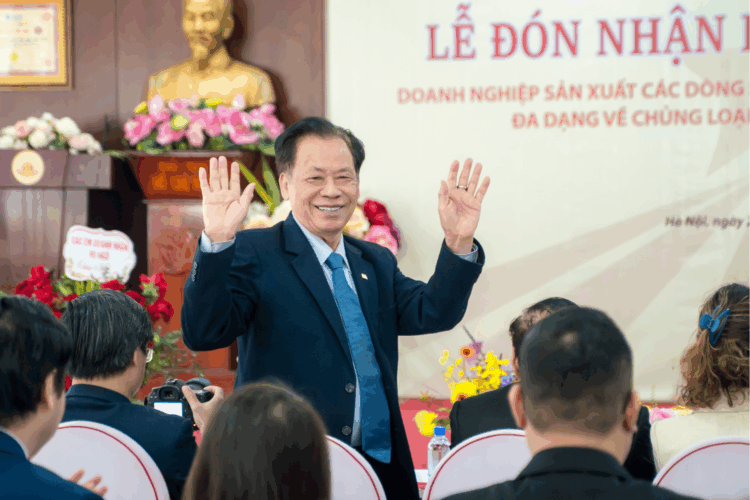 bao minh long trong to chuc le don nhan ky luc viet nam moi khang dinh vi the tien phong trong nganh banh mut keo truyen thong 10