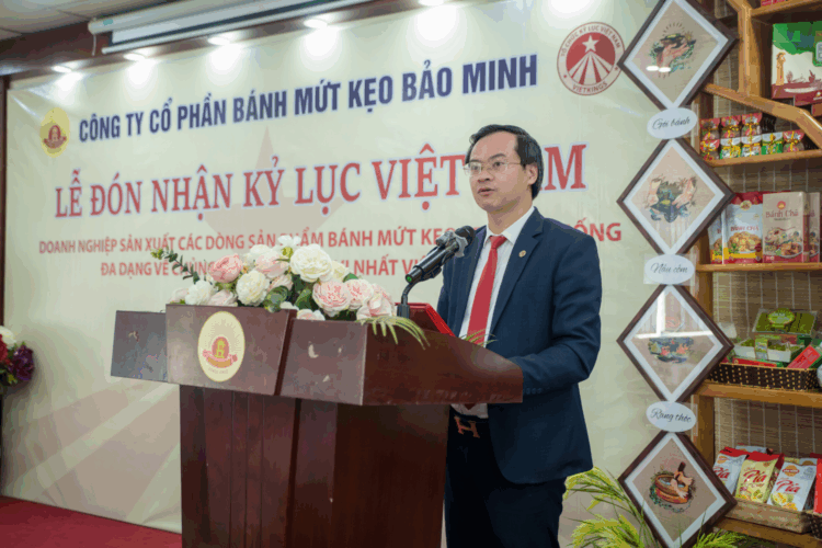 bao minh long trong to chuc le don nhan ky luc viet nam moi khang dinh vi the tien phong trong nganh banh mut keo truyen thong 27