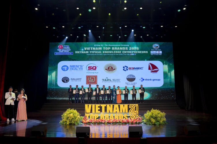 Nghệ nhân Quốc gia TGĐ Ngô Thị Tính doanh nhân trí thức tiêu biểu Việt Nam 2025 12 bao minh duoc vinh danh top 10 thuong hieu hang dau viet nam 2025 z7298873388592 4854c64261ba935ecff3312884619faf