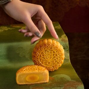 Bánh Trung Thu Nướng Đậu Xanh Trứng